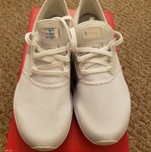Brand New New Balance  Tennis Shoes